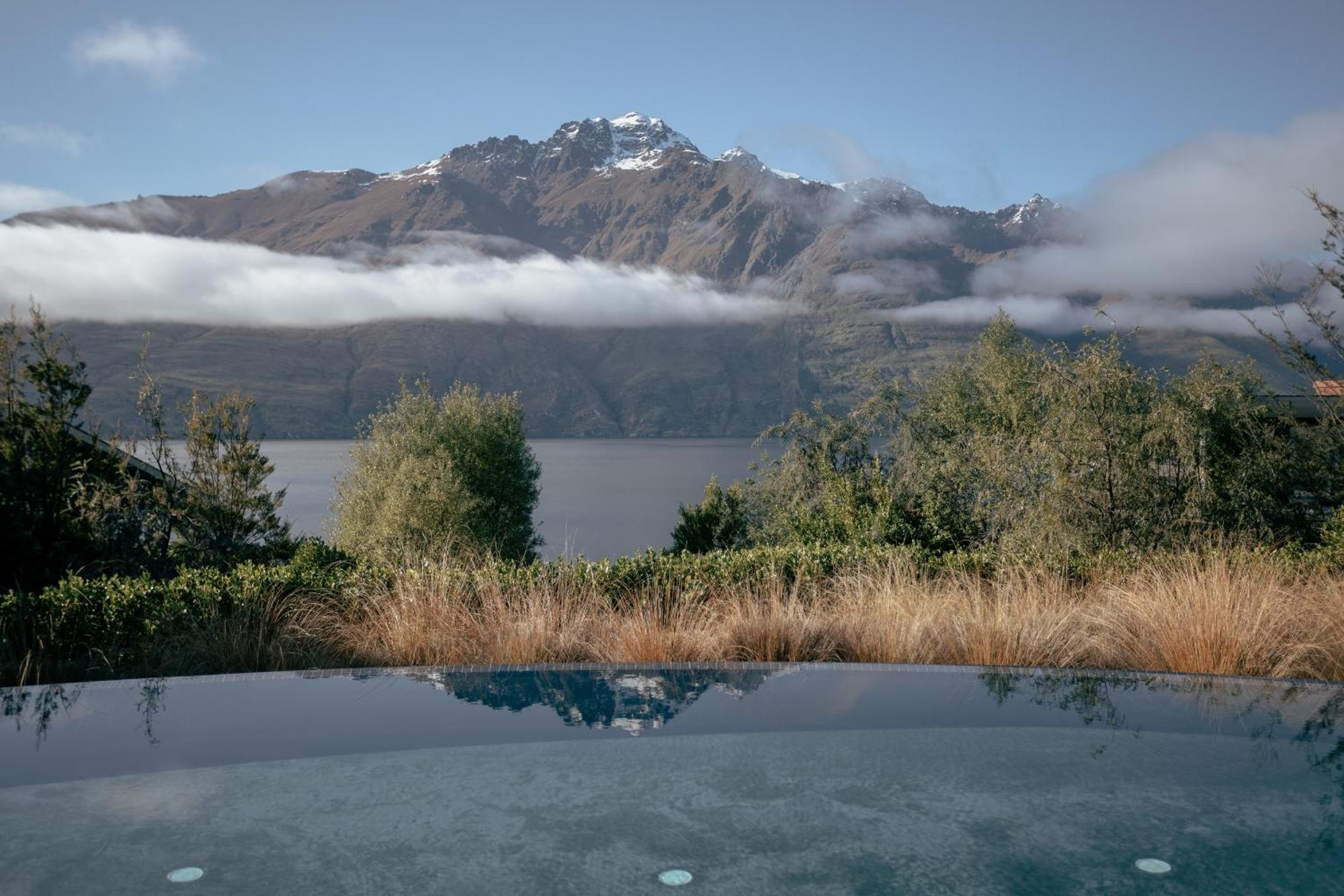 Rosewood Matakauri Hotel Queenstown Exterior photo